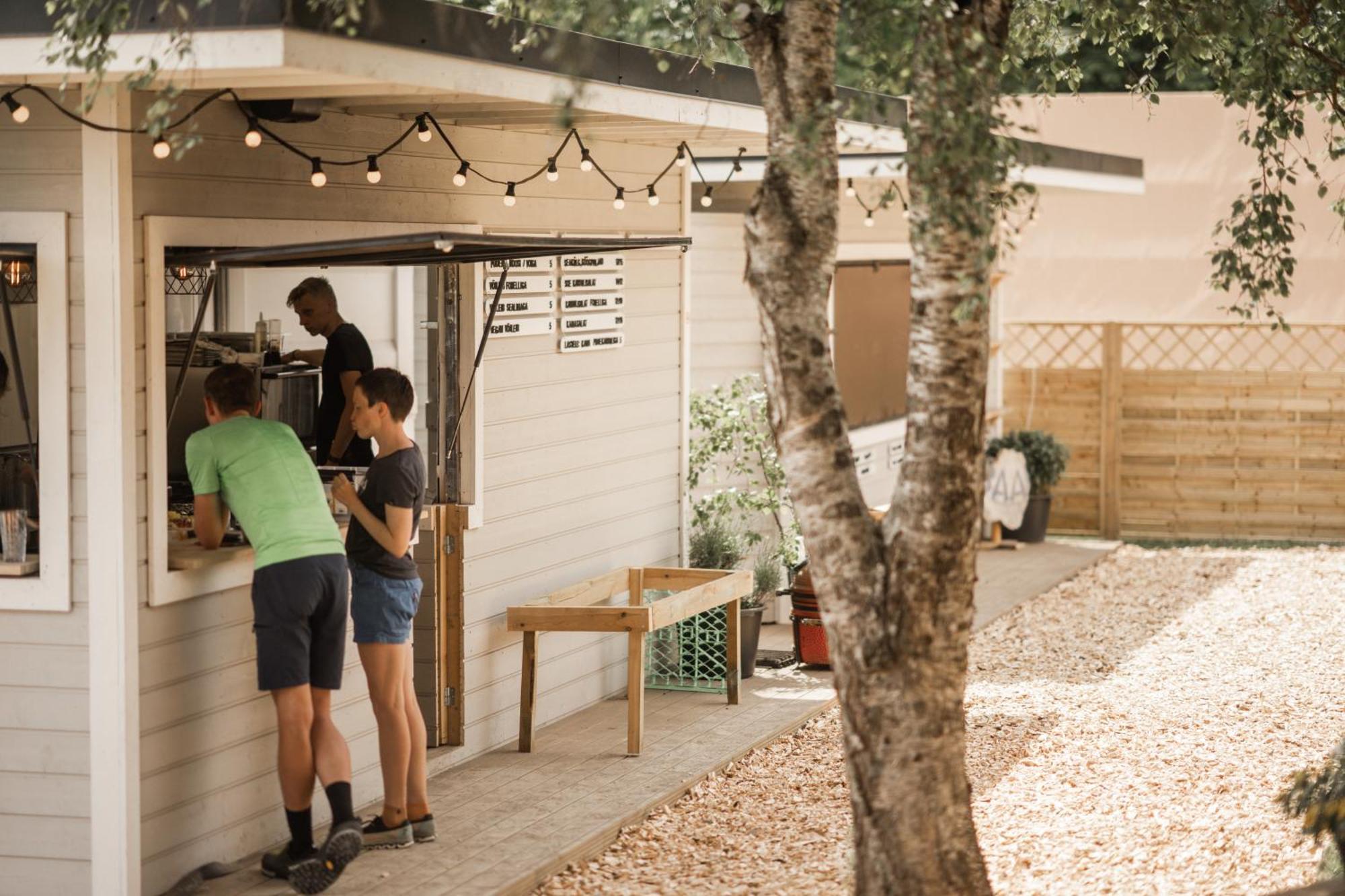 Mia Glamping Hotel Orissaare Exterior photo